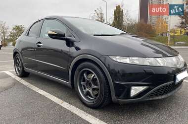 Хэтчбек Honda Civic 2006 в Стрые