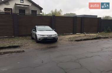 Хэтчбек Honda Civic 2006 в 