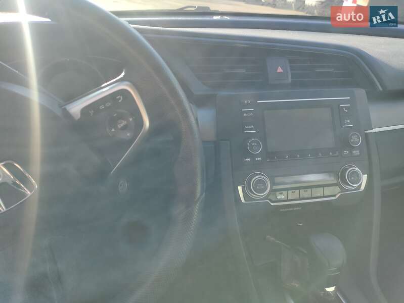 Седан Honda Civic 2017 в Тлумачі