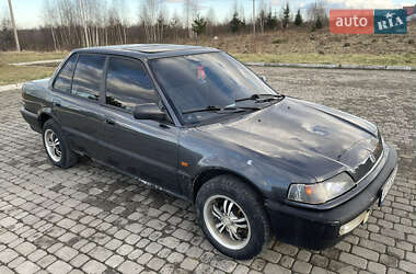 Седан Honda Civic 1990 в Надворной