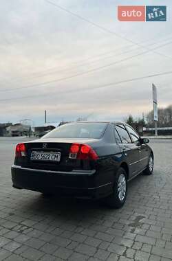 Седан Honda Civic 2005 в Надворной