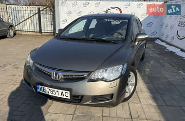 Седан Honda Civic 2006 в Днепре