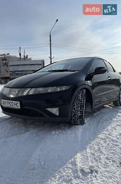 Хэтчбек Honda Civic 2008 в Харькове