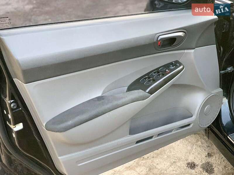 Седан Honda Civic 2008 в Виннице