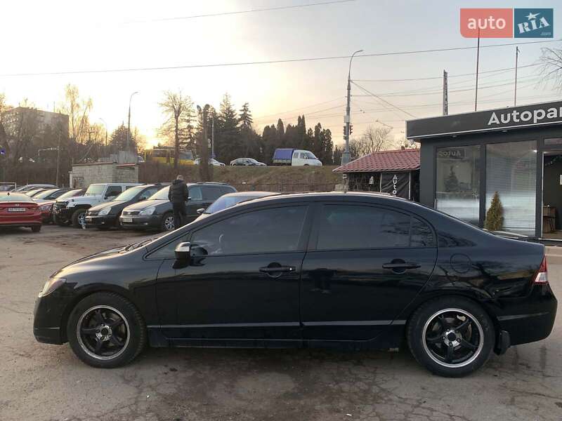 Седан Honda Civic 2008 в Виннице