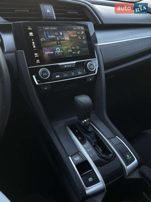 Седан Honda Civic 2018 в Львові
