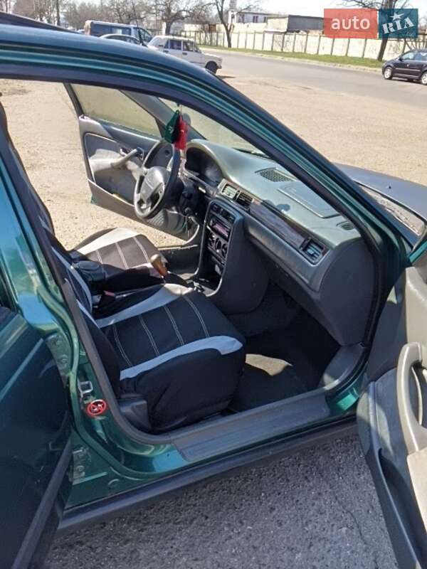 Хэтчбек Honda Civic 1996 в Одессе