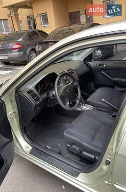 Седан Honda Civic 2005 в 