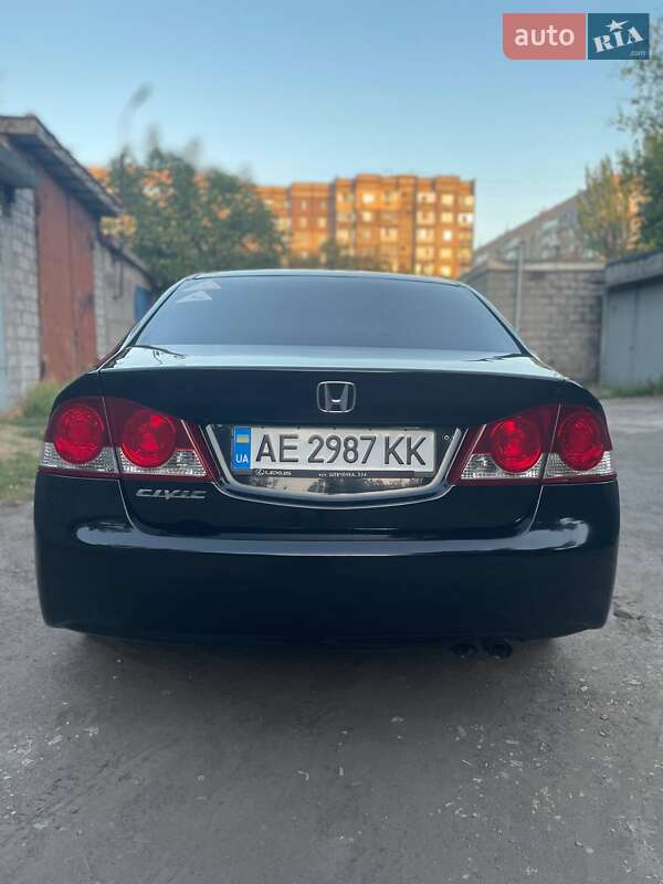 Седан Honda Civic 2008 в Кривом Роге