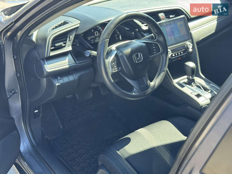 Седан Honda Civic 2017 в Мукачевому