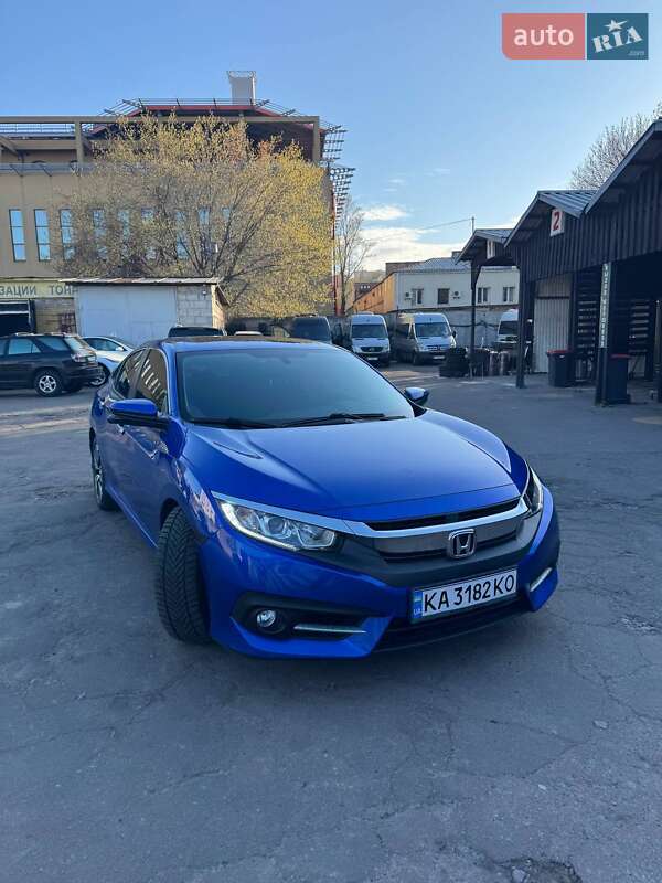 Седан Honda Civic 2016 в 