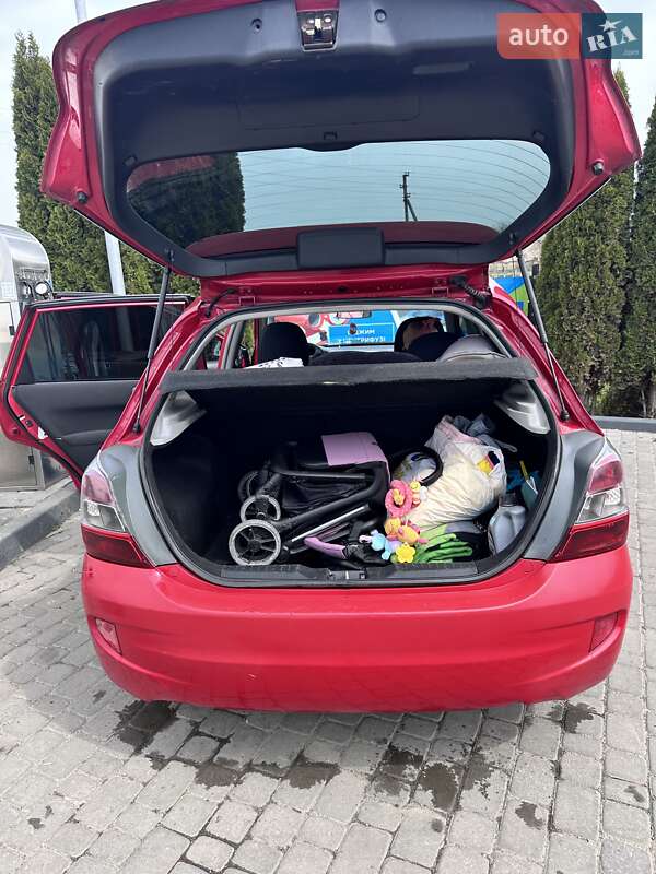 Хэтчбек Honda Civic 2005 в Ивано-Франковске