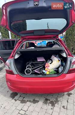 Хэтчбек Honda Civic 2005 в 
