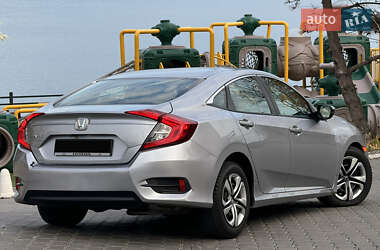 Седан Honda Civic 2017 в 