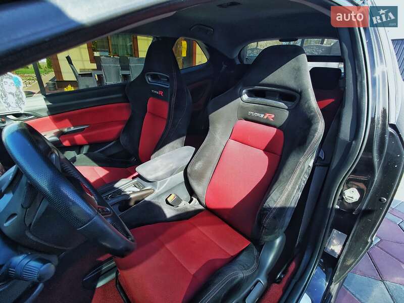 Хэтчбек Honda Civic 2007 в Чернигове