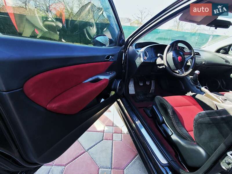 Хэтчбек Honda Civic 2007 в Чернигове