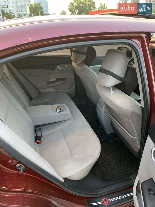 Седан Honda Civic 2013 в Киеве