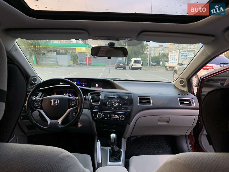 Седан Honda Civic 2013 в Киеве