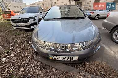 Хэтчбек Honda Civic 2006 в Киеве