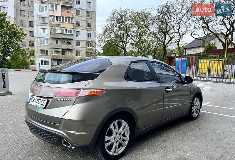 Хэтчбек Honda Civic 2007 в 