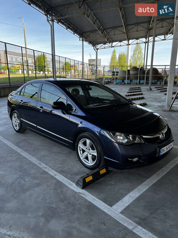 Седан Honda Civic 2010 в Рівному