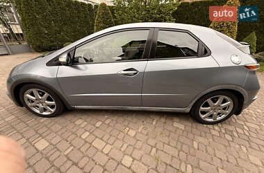 Хетчбек Honda Civic 2006 в 