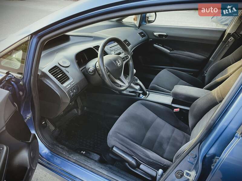 Седан Honda Civic 2007 в Киеве