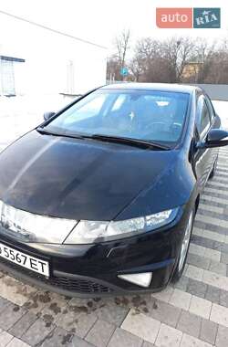 Хэтчбек Honda Civic 2008 в Ужгороде