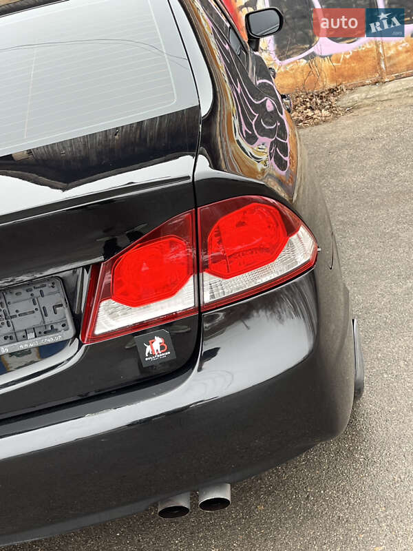 Седан Honda Civic 2009 в Немішаєве