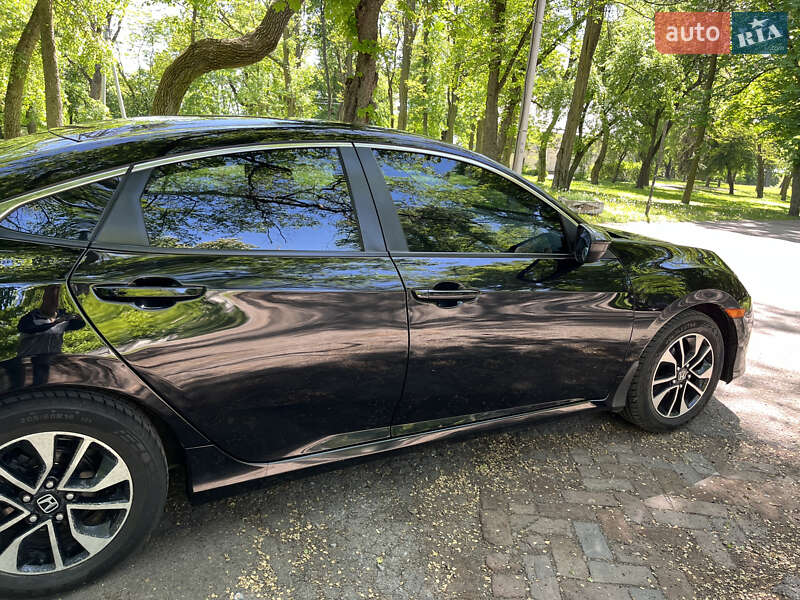 Седан Honda Civic 2018 в Чернігові