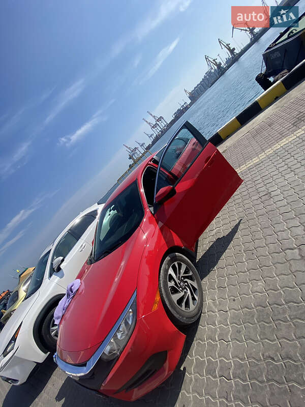 Седан Honda Civic 2016 в Одессе