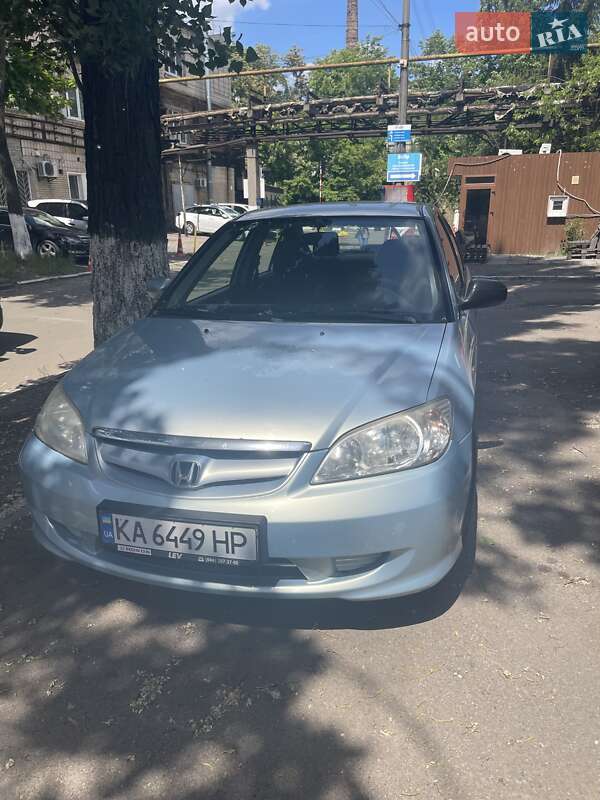Седан Honda Civic 2004 в 