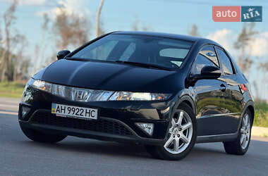 Хэтчбек Honda Civic 2008 в Харькове