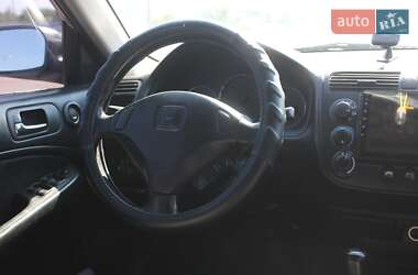 Седан Honda Civic 2004 в 