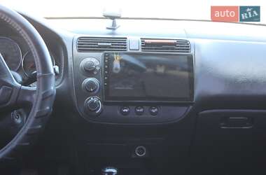Седан Honda Civic 2004 в 