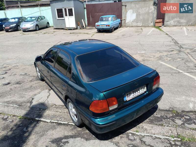 Седан Honda Civic 1997 в Запоріжжі