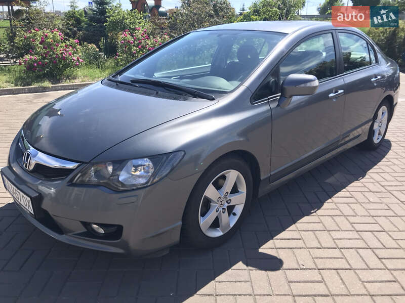 Седан Honda Civic 2009 в Киеве