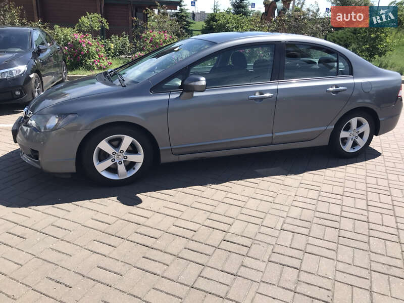 Седан Honda Civic 2009 в Киеве
