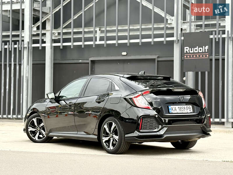 Хэтчбек Honda Civic 2017 в Киеве