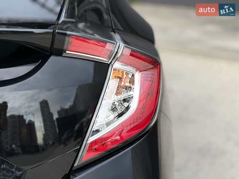 Хэтчбек Honda Civic 2017 в Киеве