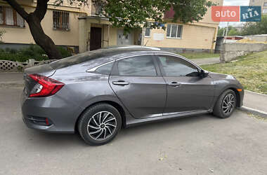 Седан Honda Civic 2017 в 