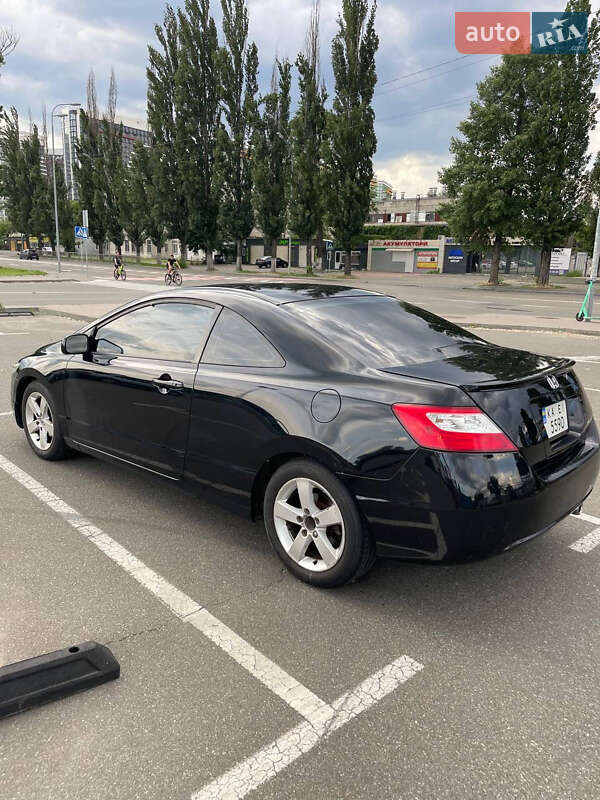Купе Honda Civic 2007 в Киеве