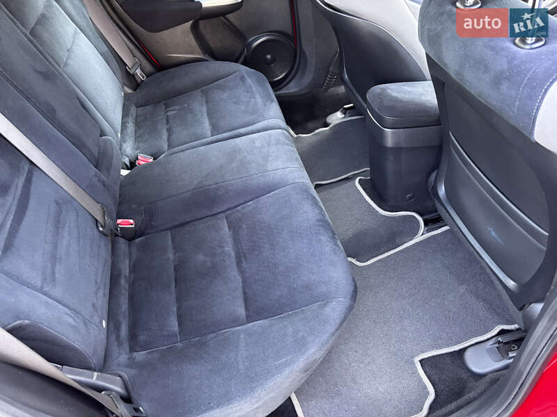 Хэтчбек Honda Civic 2006 в Мукачево