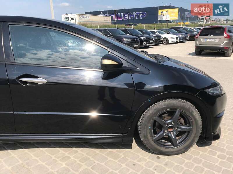Хэтчбек Honda Civic 2008 в Львове