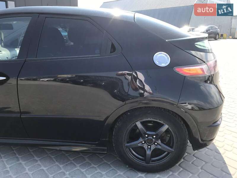 Хэтчбек Honda Civic 2008 в Львове