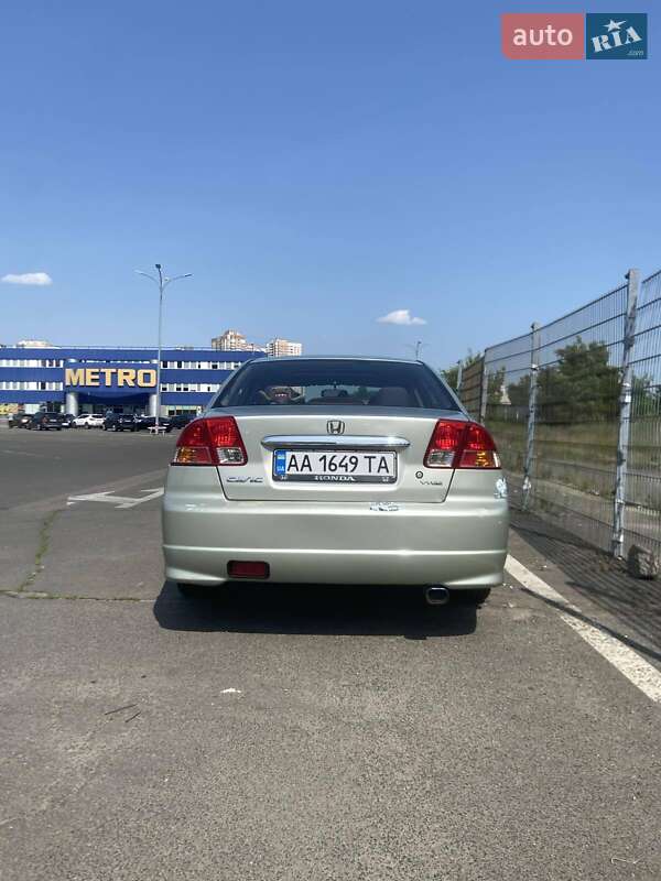 Седан Honda Civic 2004 в Киеве