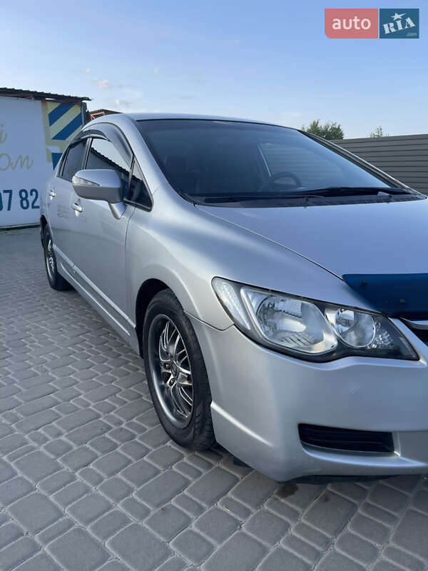 Седан Honda Civic 2007 в Киеве
