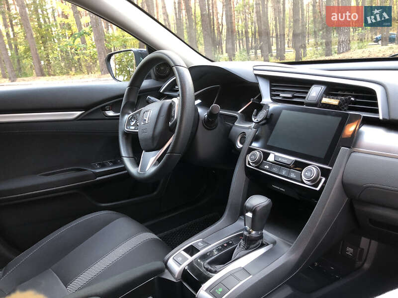 Седан Honda Civic 2016 в Черкассах