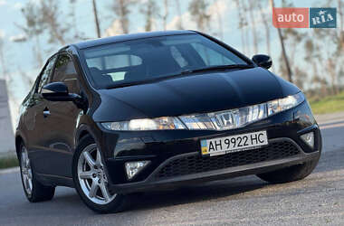 Хэтчбек Honda Civic 2008 в Харькове