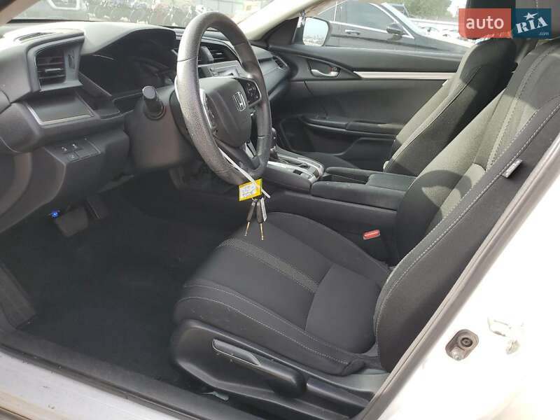 Седан Honda Civic 2019 в Львове